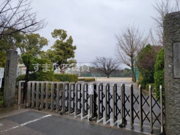 小学校　刈谷市立富士松北小学校（小学校）まで977m