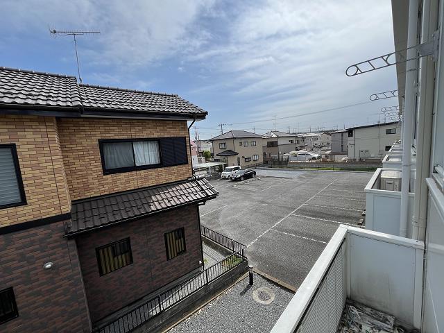 バルコニー　バルコニー（写真は208号室）