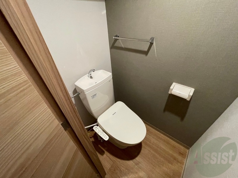 トイレ　こちらはトイレです。清潔感があり、安心して使用できます。