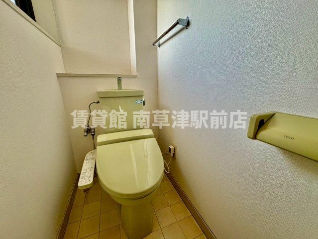 トイレ　同建物内の別室写真となります。
