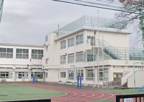 小学校　豊島区立椎名町小学校（小学校）まで160m