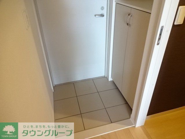 玄関　★お問い合わせはタウンハウジングまで★