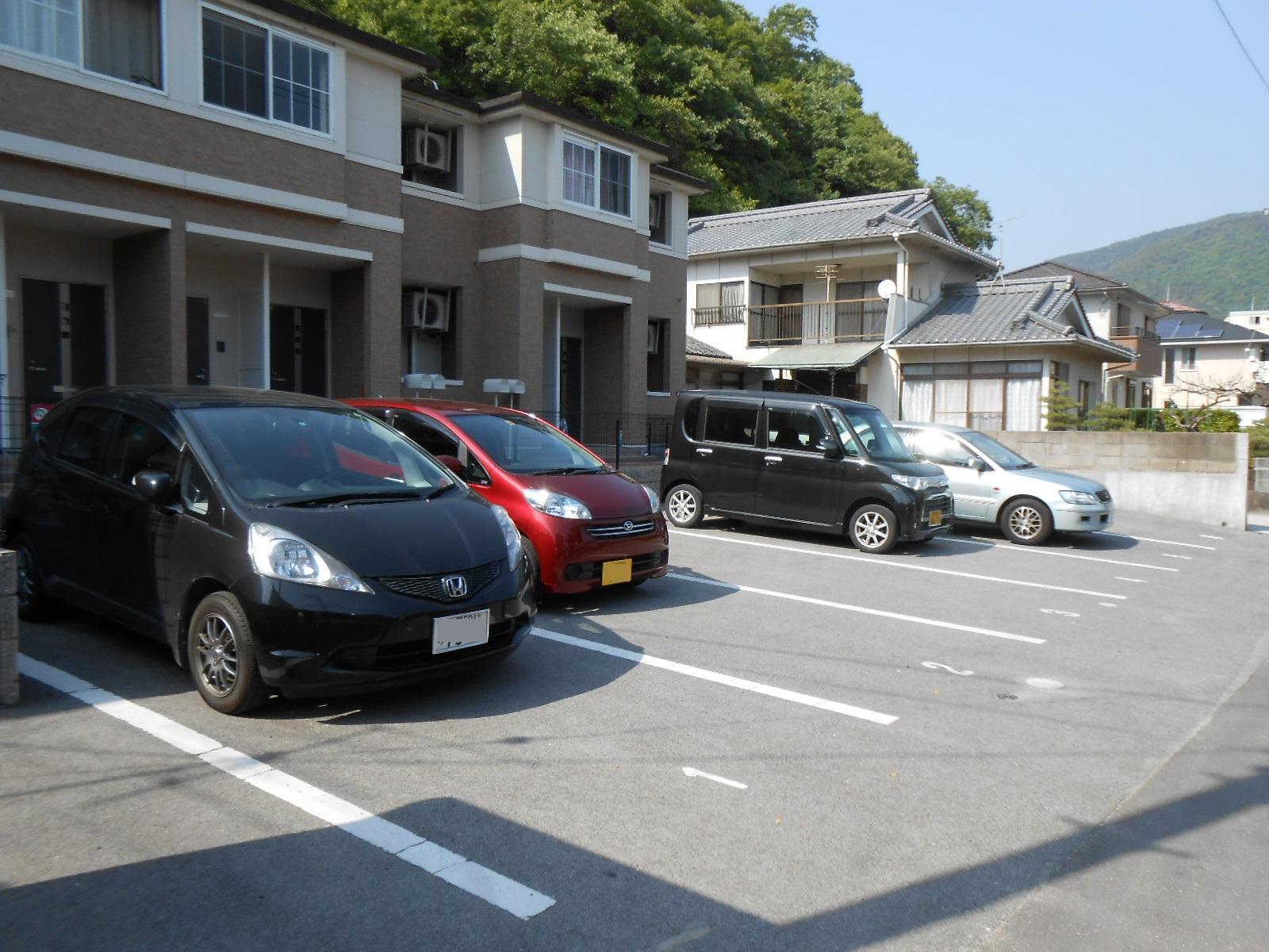 駐車場　ゆったりとした停めやすい駐車場です♪