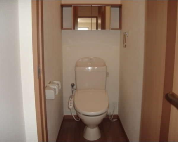 トイレ　ウォシュレット付の洋式トイレです♪