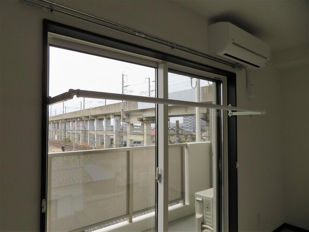 その他設備　室内物干しで雨の日も安心です。