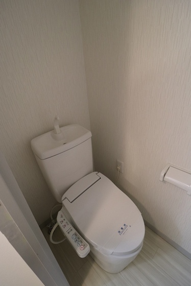 トイレ　※別部屋の写真です