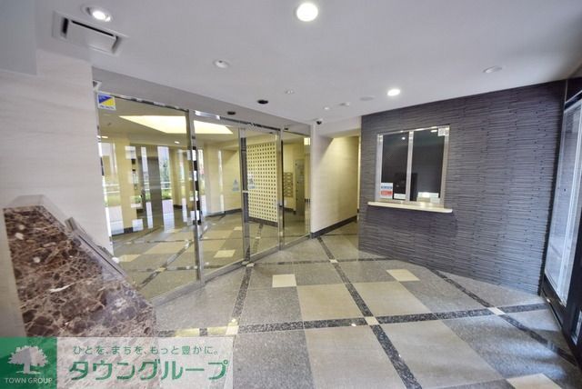 エントランス　オートロック付き