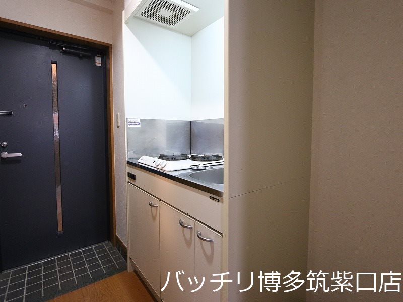 キッチン　別号室タイプの為、現状を優先します