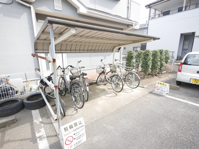 その他共有部分　★敷地内に屋根付駐輪場がございます★