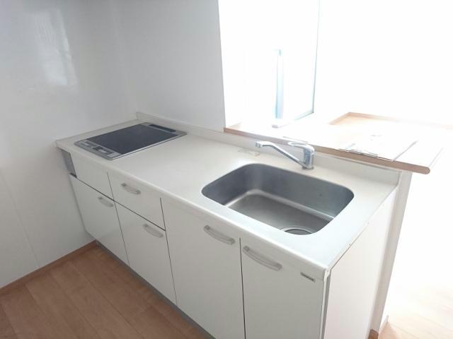 キッチン　※別部屋写真