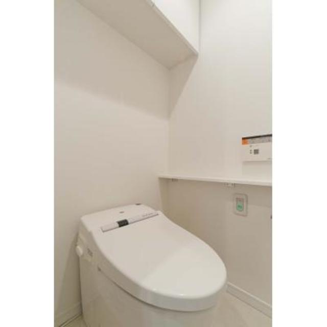 トイレ　※写真は同タイプ住戸です。