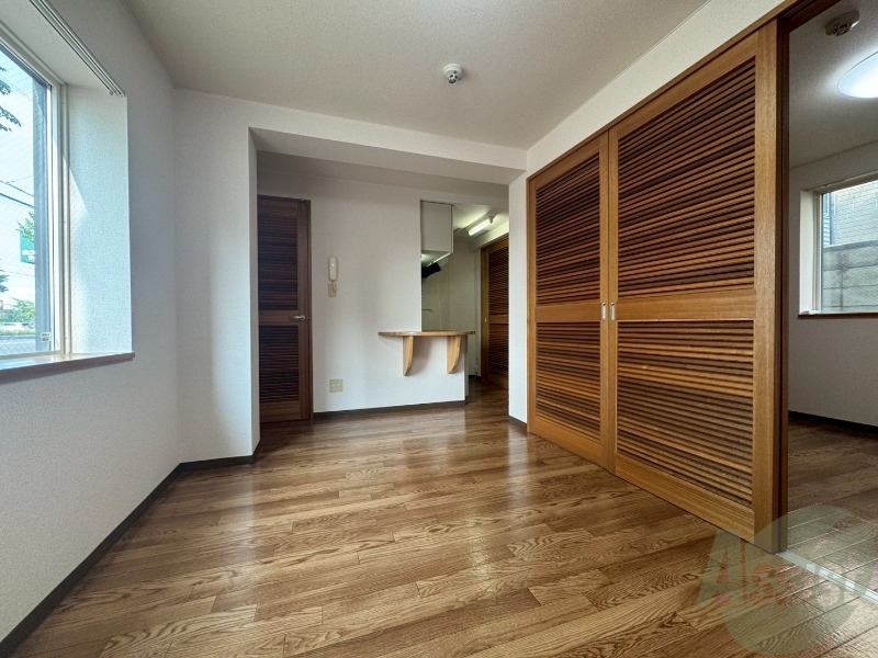 居室・リビング　広くてキレイなお部屋が広がっていて、充実した生活が送れそう。