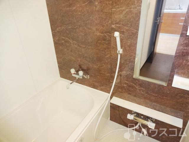 バス・シャワールーム　トイレとお風呂は別です♪