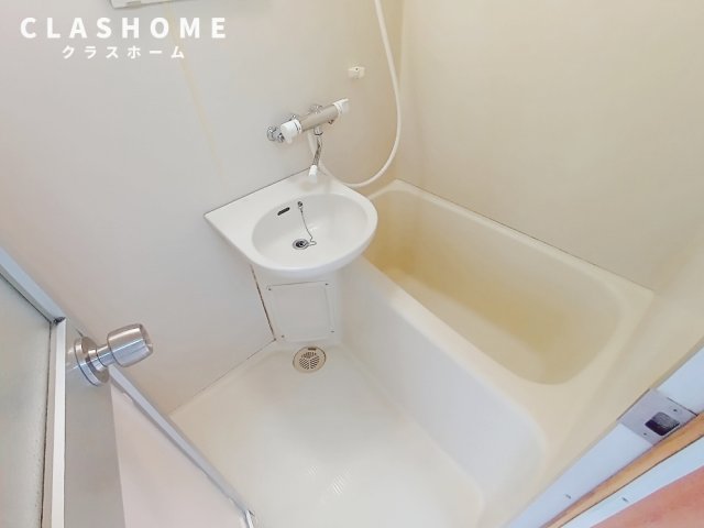 バス・シャワールーム　同物件の別部屋になります。