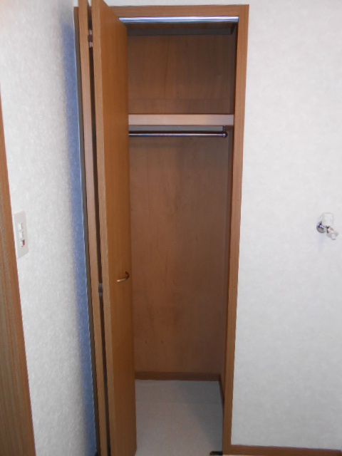 その他部屋・スペース　洗面所内収納（納戸・半間分）完備