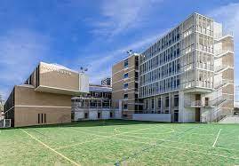 中学校　青稜中学校（中学校）まで404m