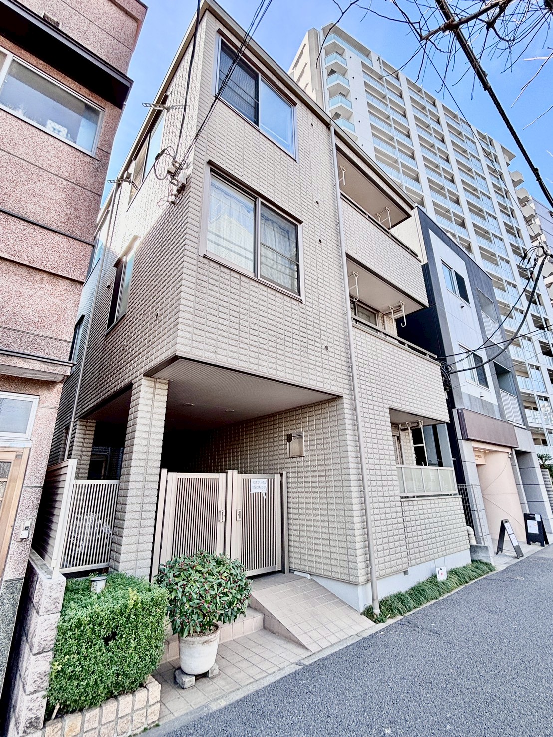 建物外観　旭化成施工ヘーベルメゾンシリーズ