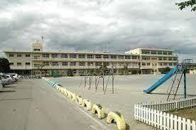 小学校　小田原市立桜井小学校（小学校）まで610m