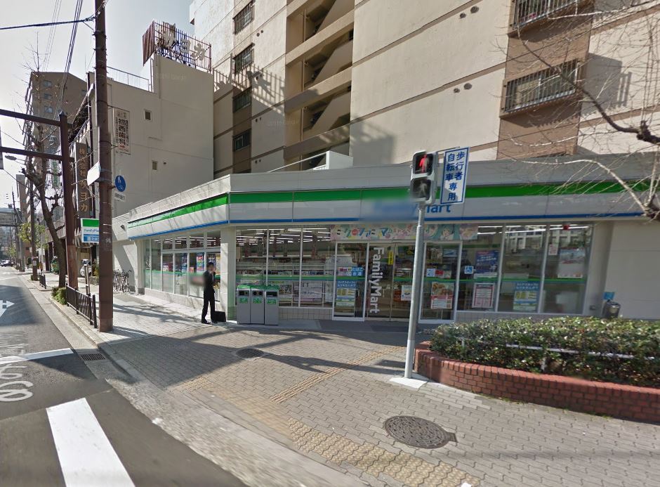コンビニ　ファミリーマート 江戸堀三丁目店（コンビニ）まで126m