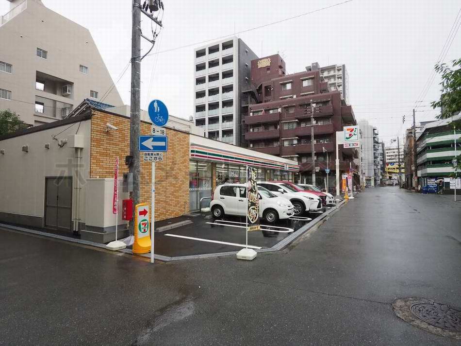 コンビニ　セブンイレブン 大阪京町堀3丁目店（コンビニ）まで199m