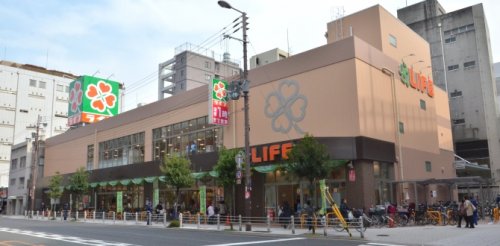 スーパー　ライフ阿波座駅前（スーパー）まで447m