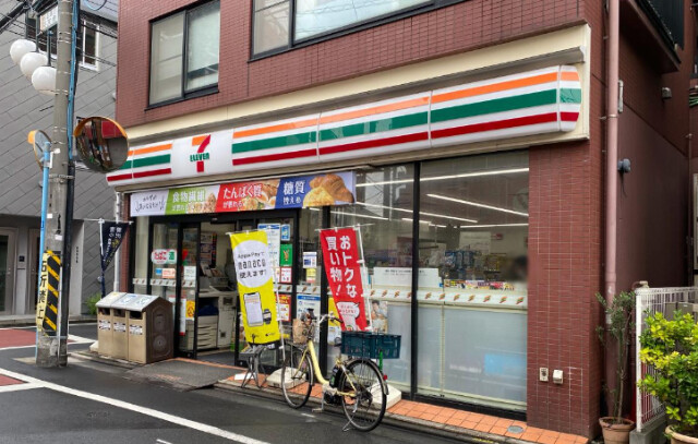 コンビニ　セブンイレブン 杉並清水3丁目店（コンビニ）まで325m