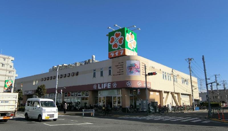 スーパー　ライフ六町駅前店（スーパー）まで450m