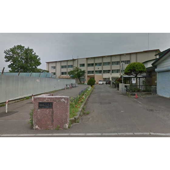 小学校　函館市立深堀小学校（小学校）まで570m