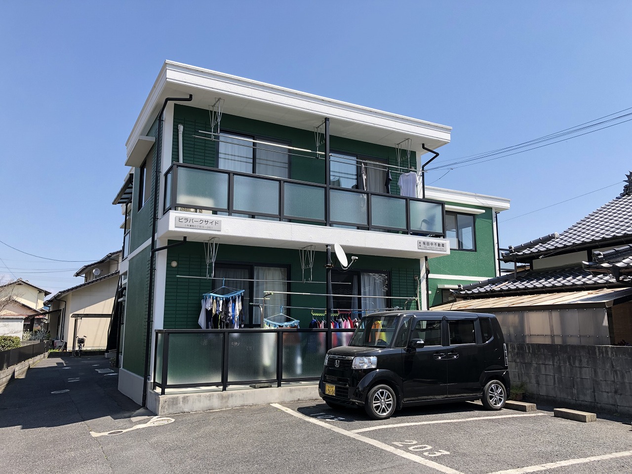 建物外観　室内は引き戸が多く家具が配置しやすいですよ＾＾