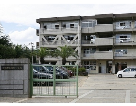 小学校　倉敷市立郷内小学校（小学校）まで1084m