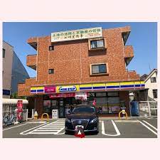 コンビニ　ミニストップ（コンビニ）まで302m