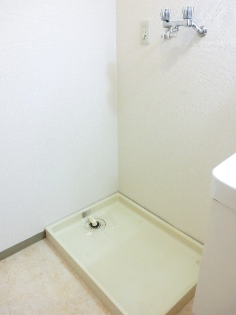 その他設備　【別室参考写真】室内洗濯機置場