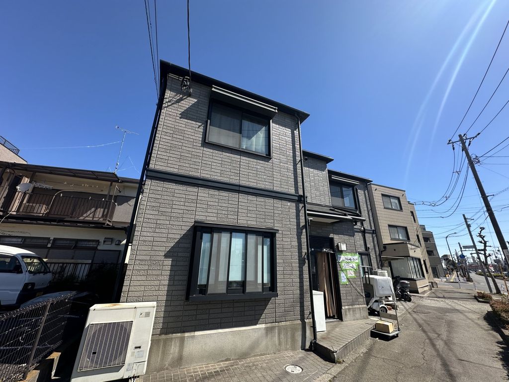 建物外観　☆２階フロア２世帯のみ