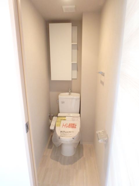 トイレ　３０２号室の写真です。