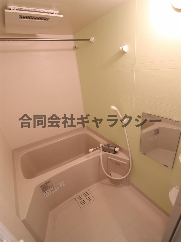 バス・シャワールーム　浴室乾燥機付き