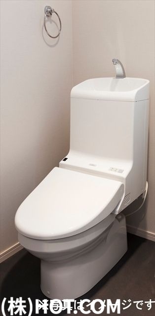 地下鉄七隈線 七隈駅 徒歩6分 2階建 築19年のトイレ写真