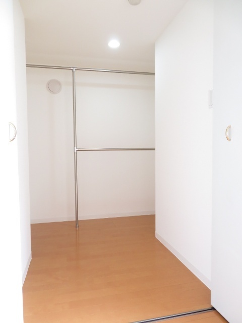 収納　※２０１号室同タイプ室内写真
