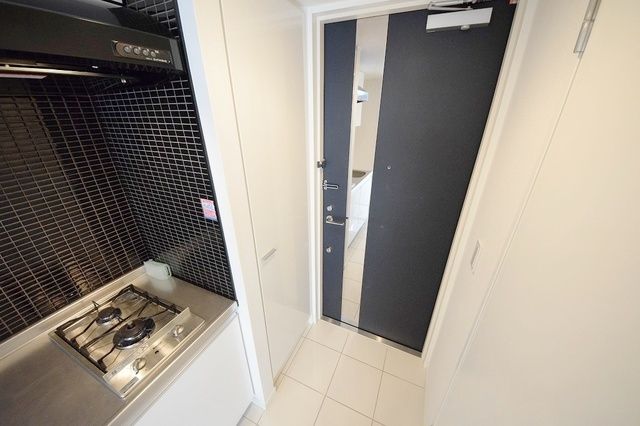 玄関　※別部屋参考写真