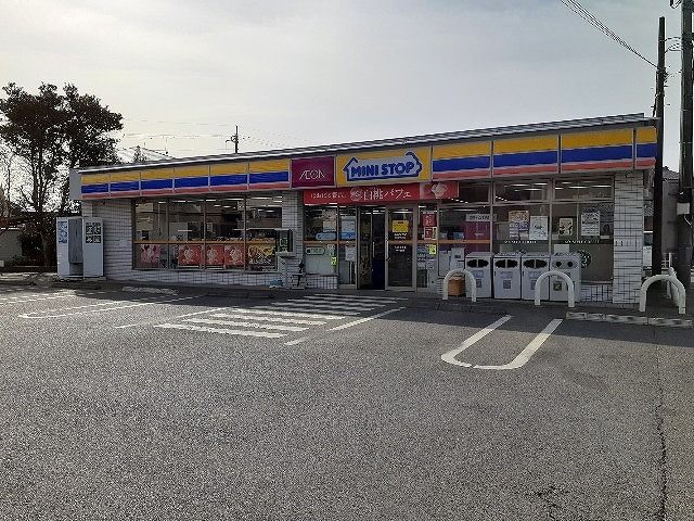 コンビニ　ミニストップ（コンビニ）まで500m
