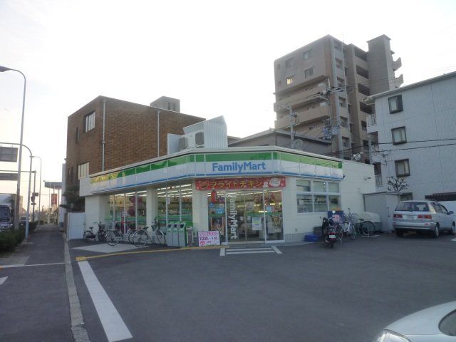 コンビニ　ファミリーマート八尾高安町店（コンビニ）まで209m