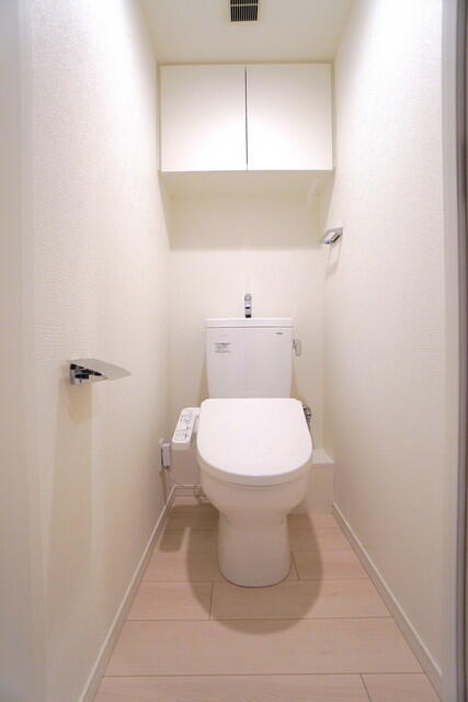トイレ　※写真は同タイプ住戸です。