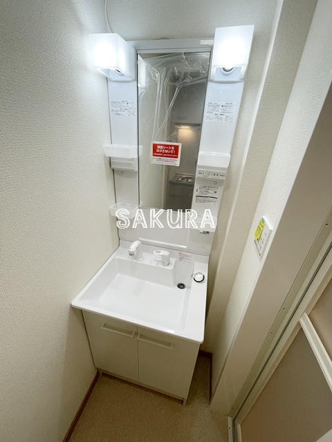 洗面設備　身支度に欠かせない独立洗面台♪