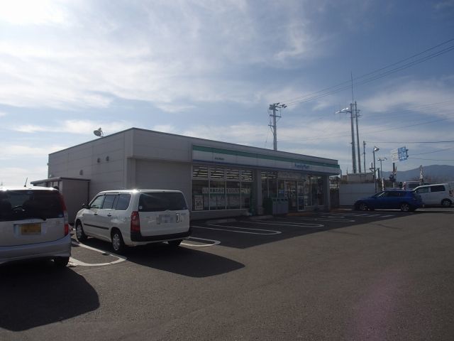コンビニ　ファミリーマート法花大橋北店様（コンビニ）まで300m