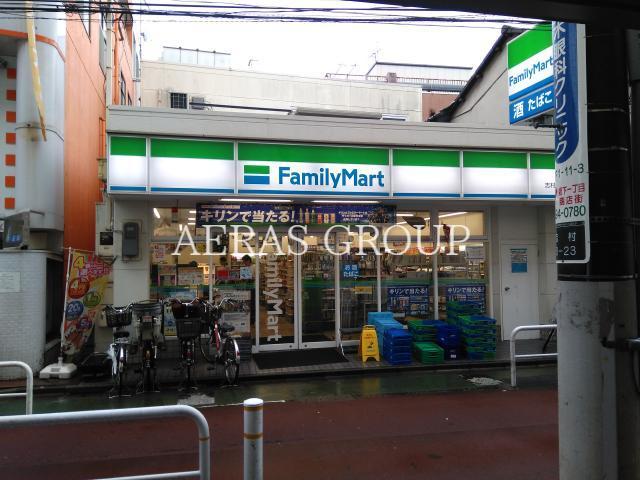 コンビニ　ファミリーマート志村三丁目駅前店（コンビニ）まで513m