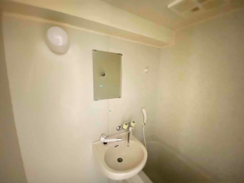 洗面設備　同物件別部屋写真