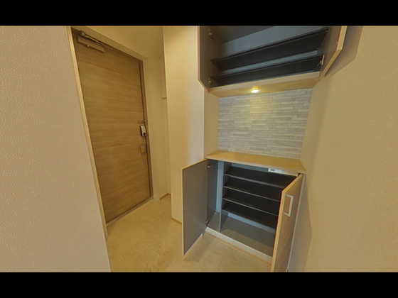玄関　※別部屋の写真です