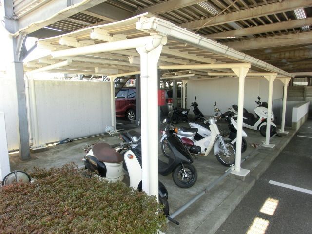 その他　バイク置き場