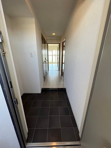 玄関　収納もある玄関です