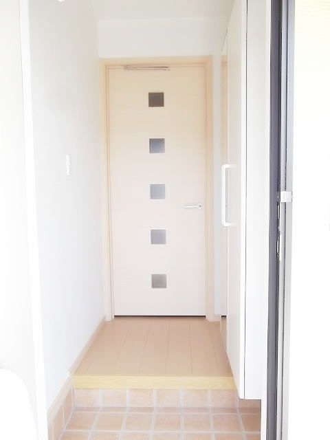 ヘリテージの玄関写真