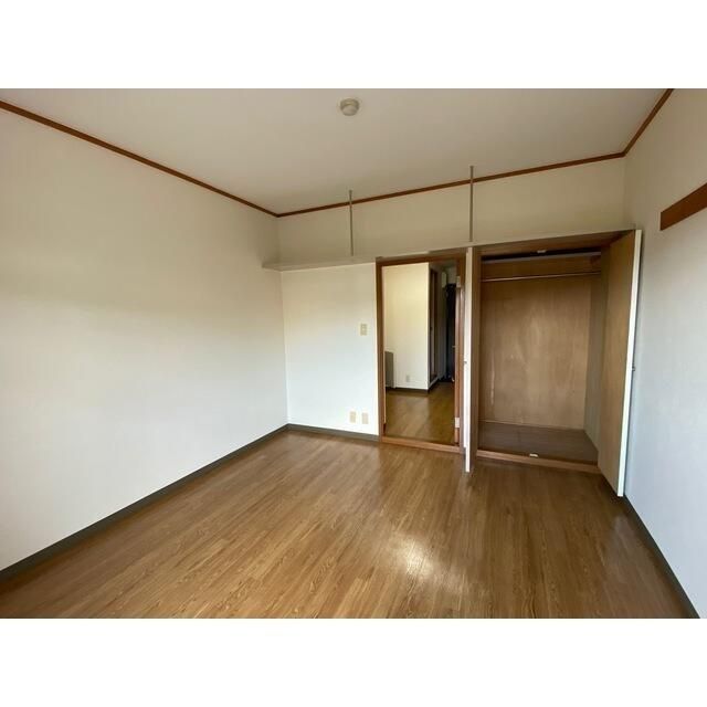 クレシェンド原屋敷の居間写真